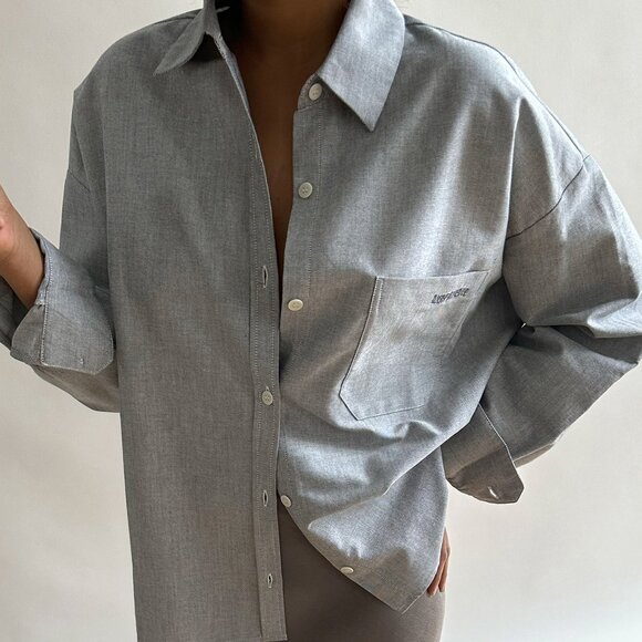 Djerf Avenue Breezy Shirt Light Gray Casual Button-Down - Picture 1 of 8